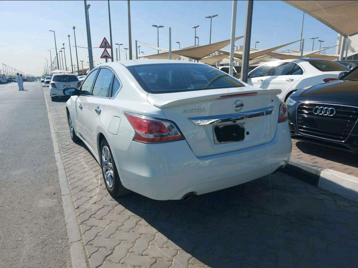 Nissan Altima - Image 3