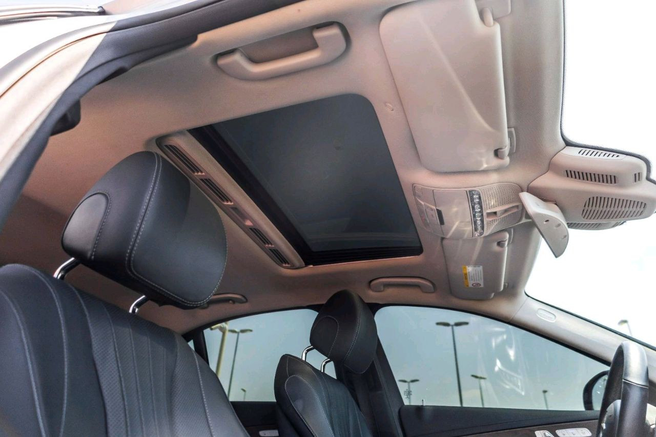 Mercedes Benz E-Class - Image 11