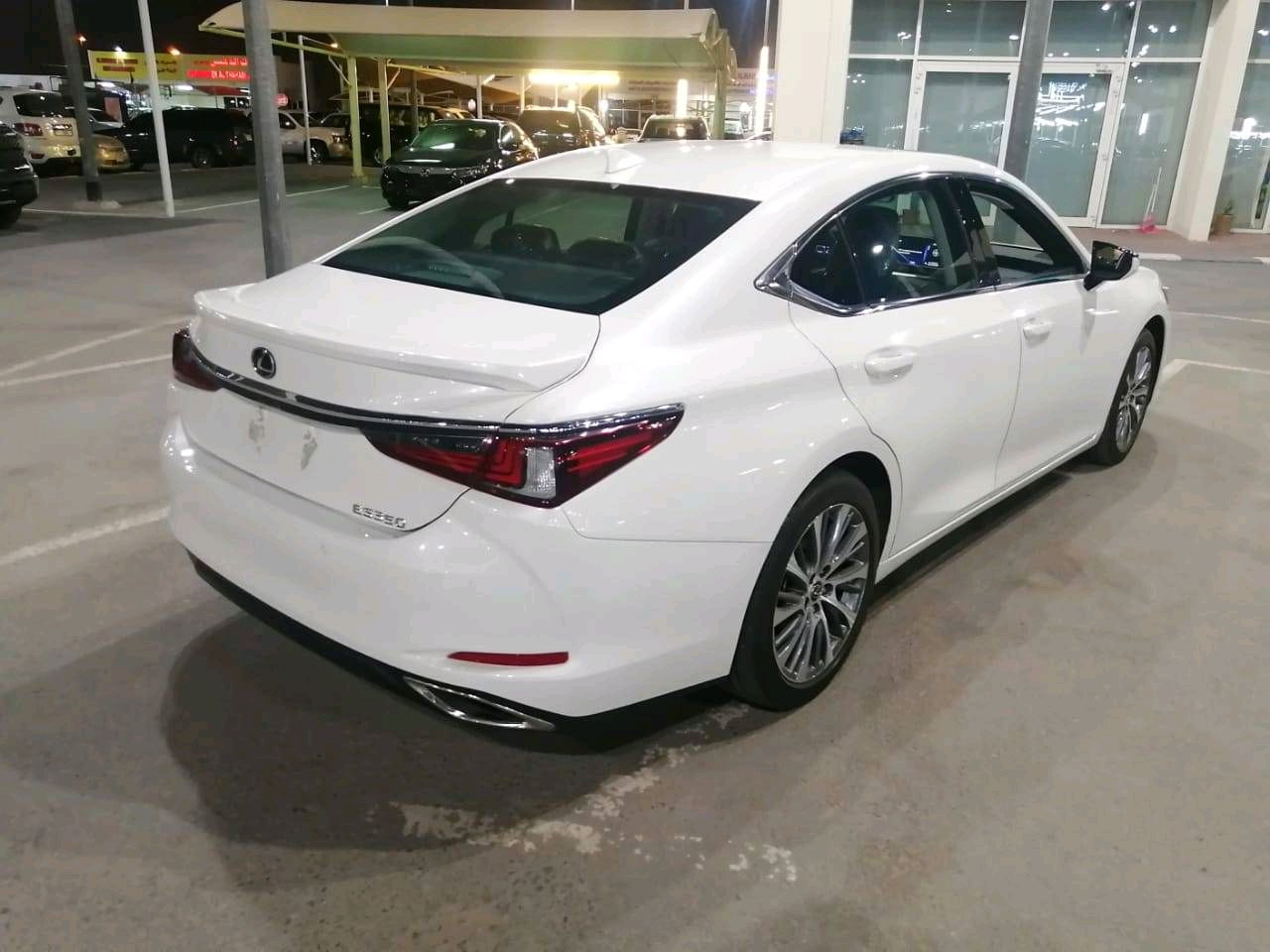 Lexus ES-Series - Image 7