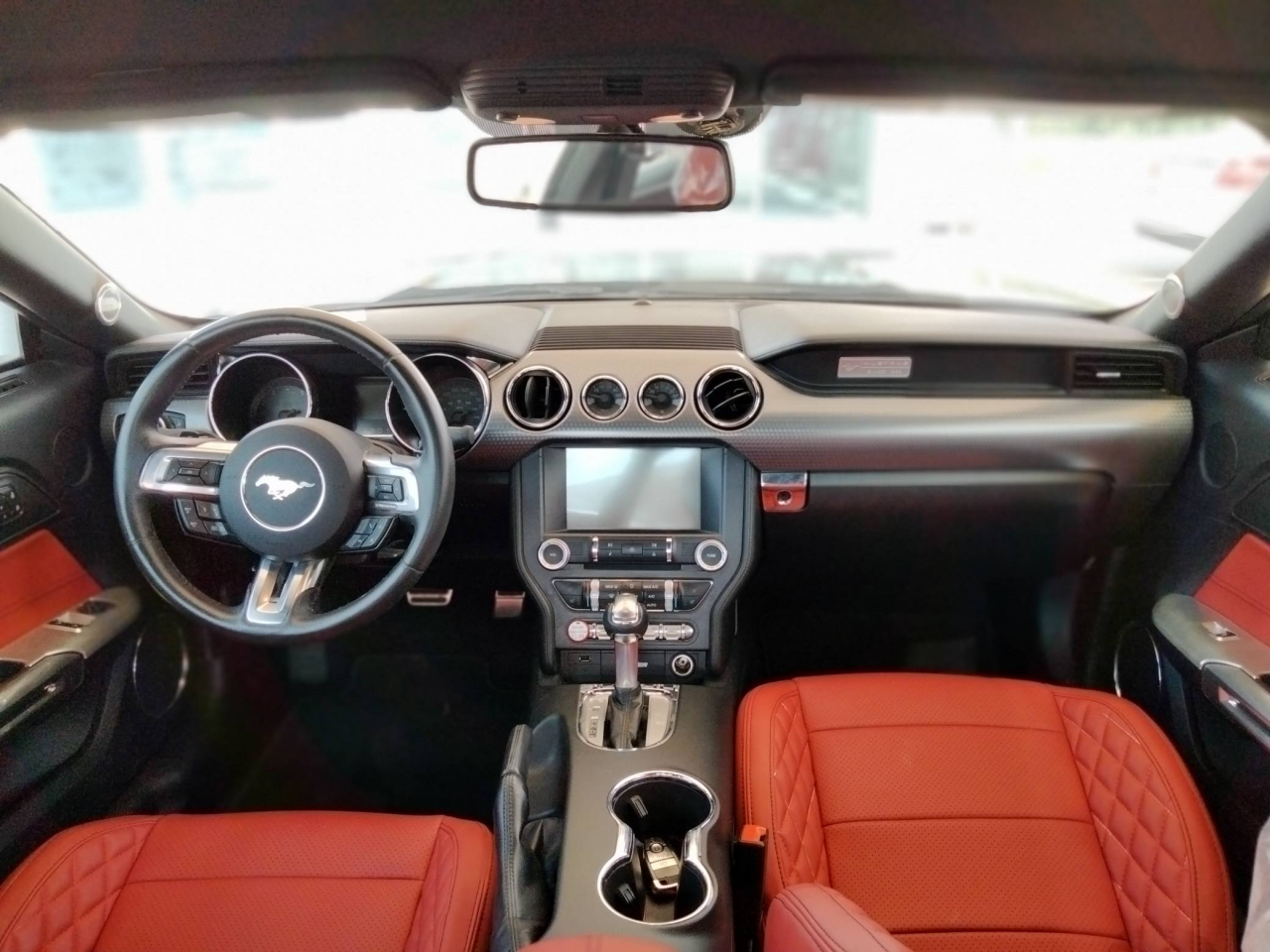 Ford Mustang - Image 7