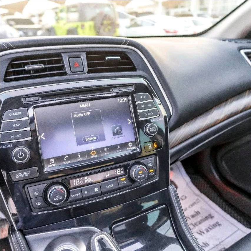Nissan Maxima - Image 10