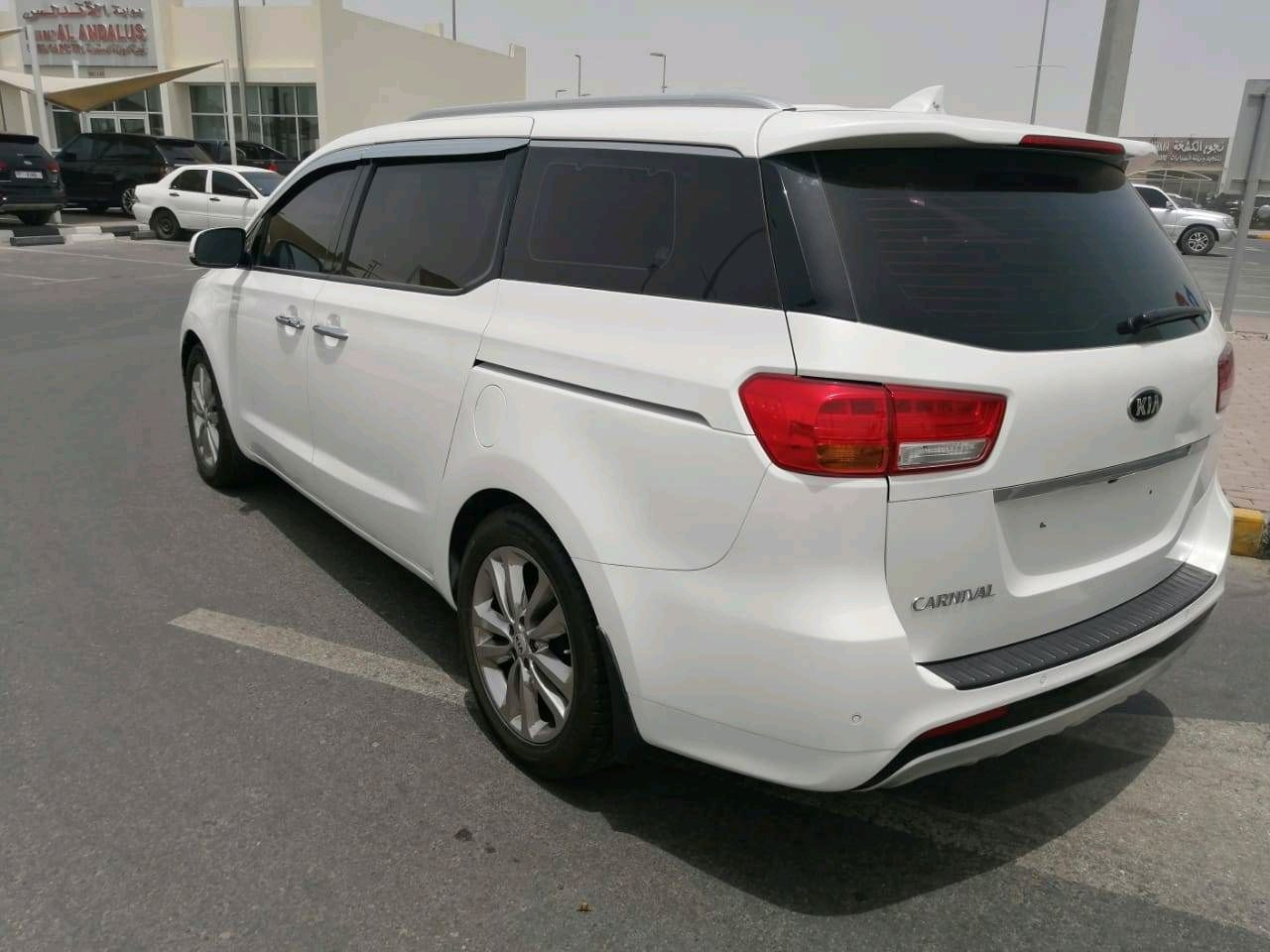 KIA Carnival - Image 12