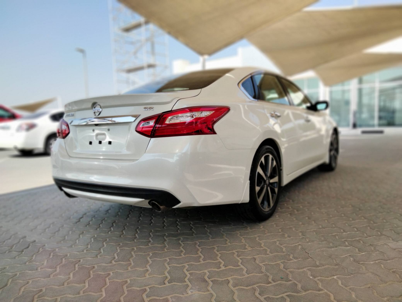 Nissan Altima - Image 4