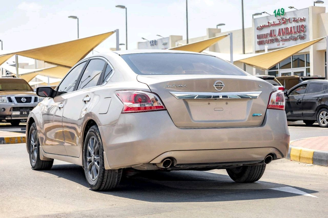 Nissan Altima - Image 7