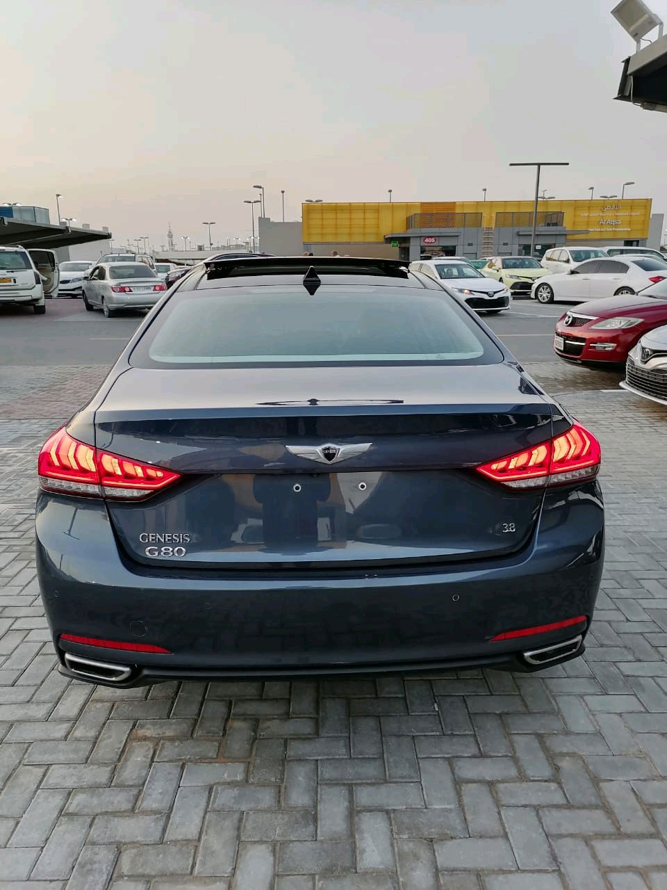 Hyundai Genesis - Image 3