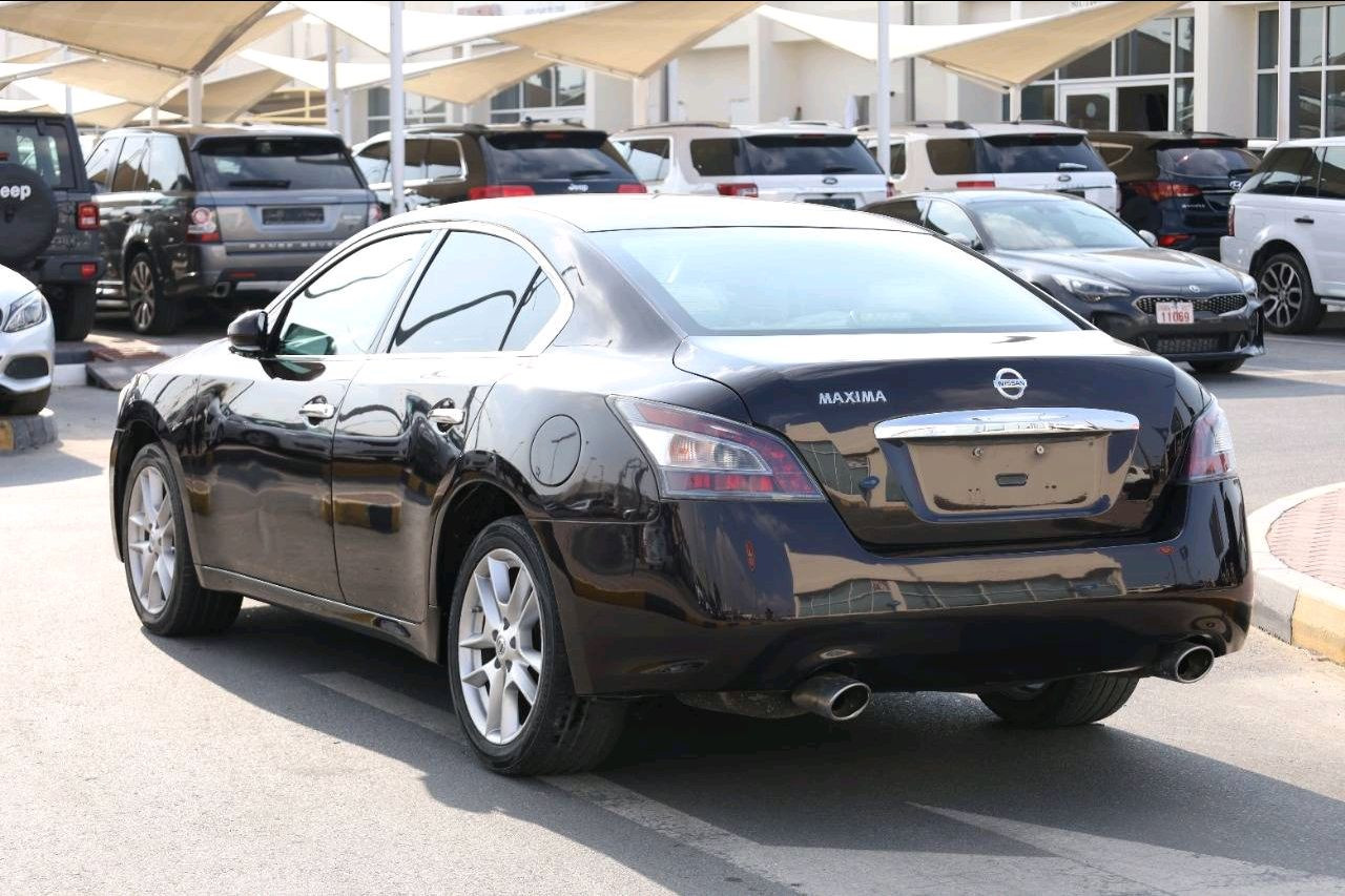 Nissan Maxima - Image 7