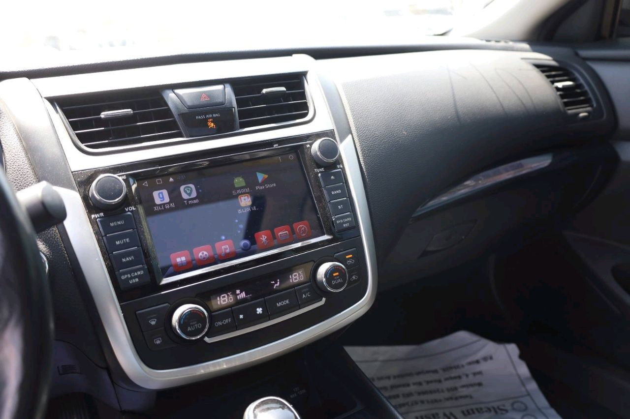 Nissan Altima - Image 6