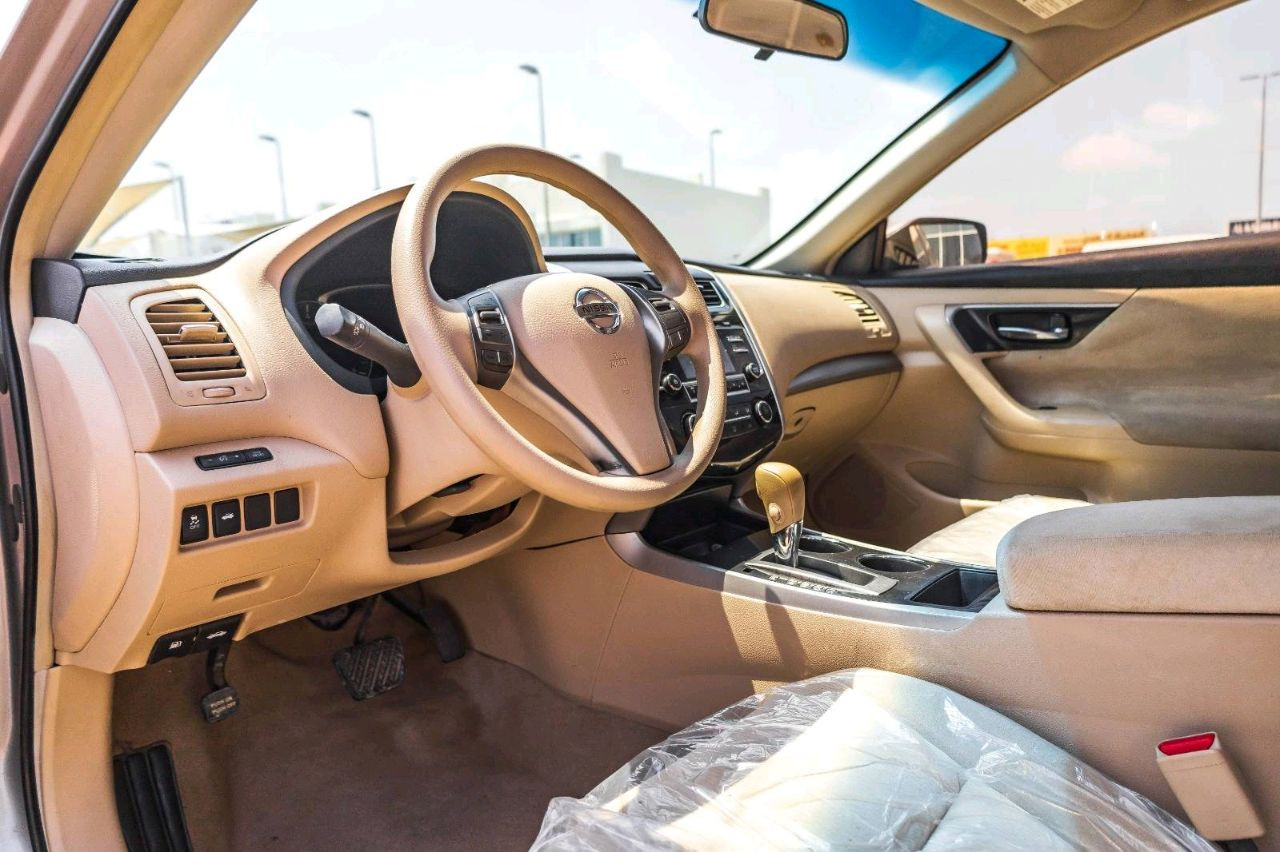 Nissan Altima - Image 9
