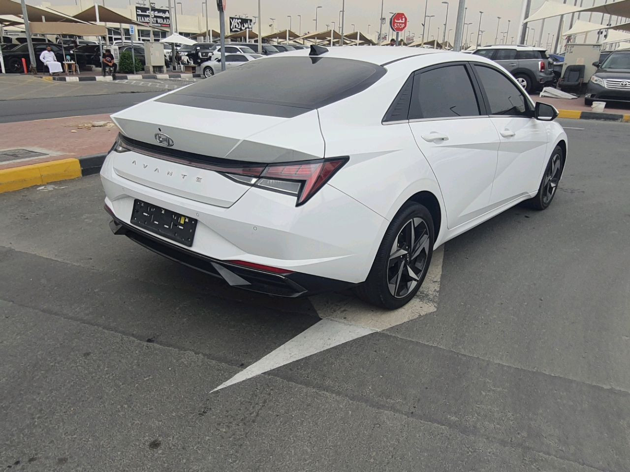 Hyundai Elantra - Image 4