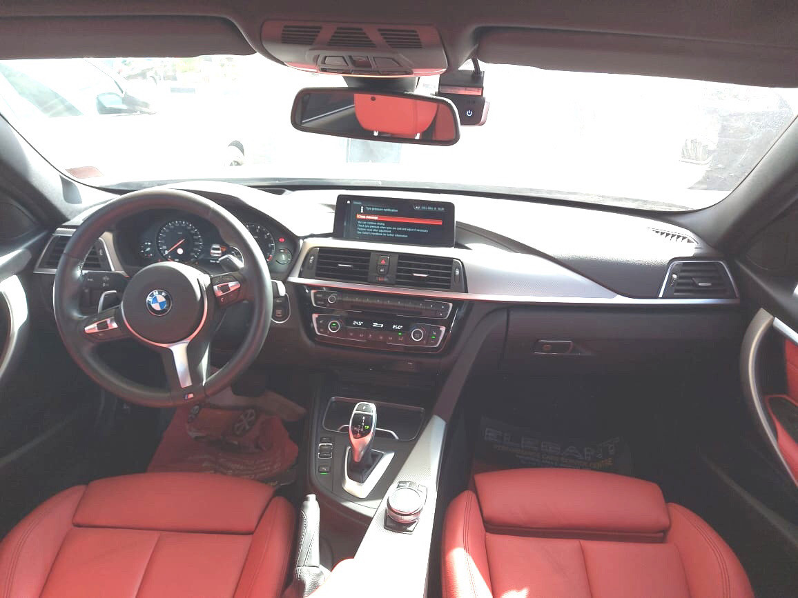 BMW 3-Series - Image 2