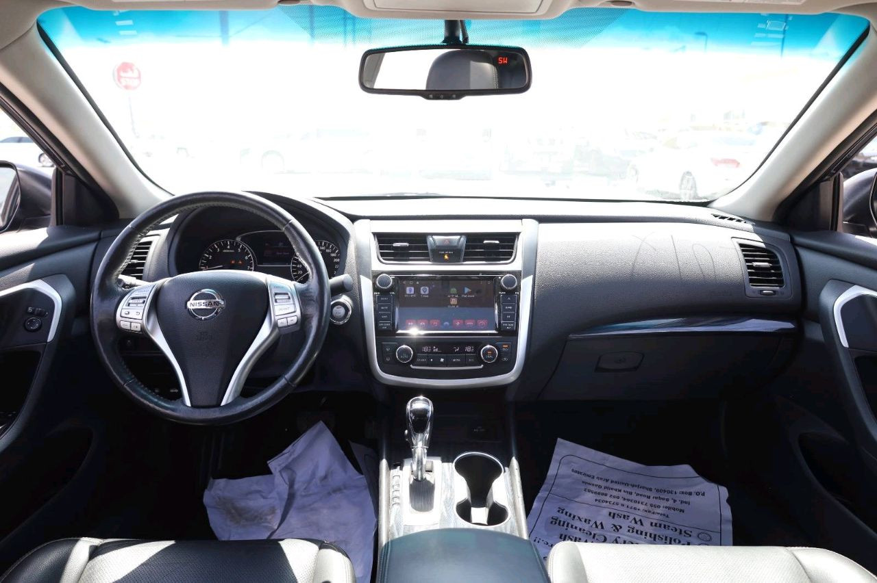 Nissan Altima - Image 8