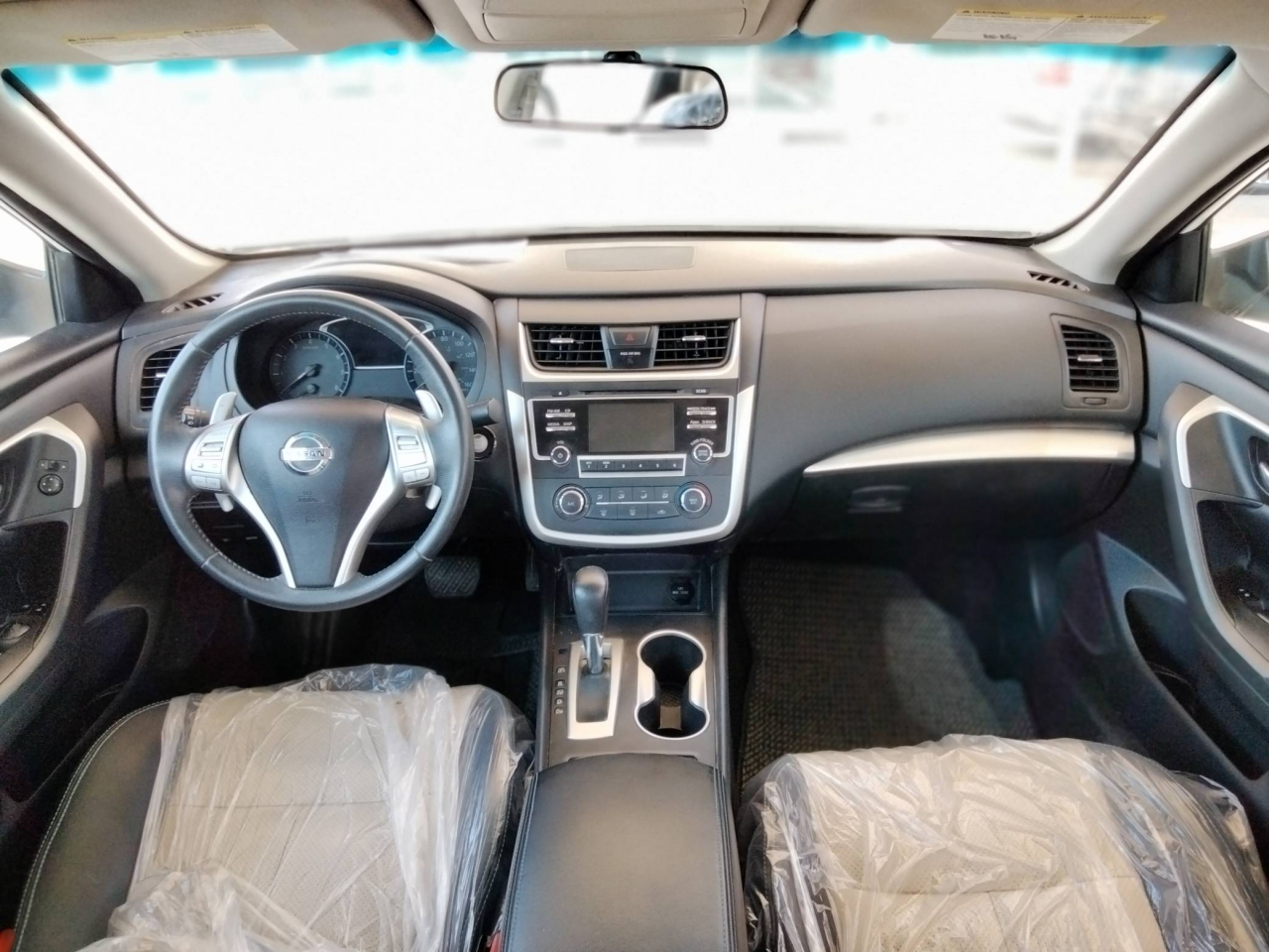 Nissan Altima - Image 6
