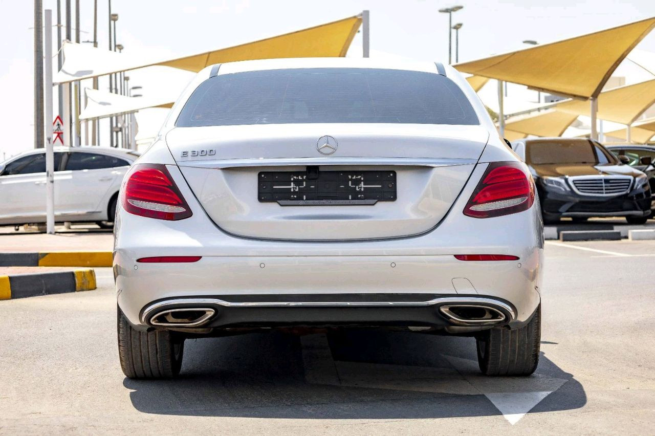 Mercedes Benz E-Class - Image 3