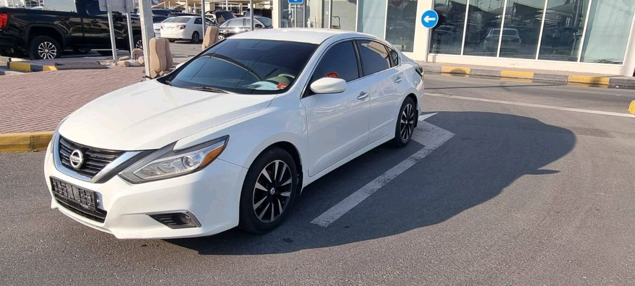Nissan Altima - Image 6