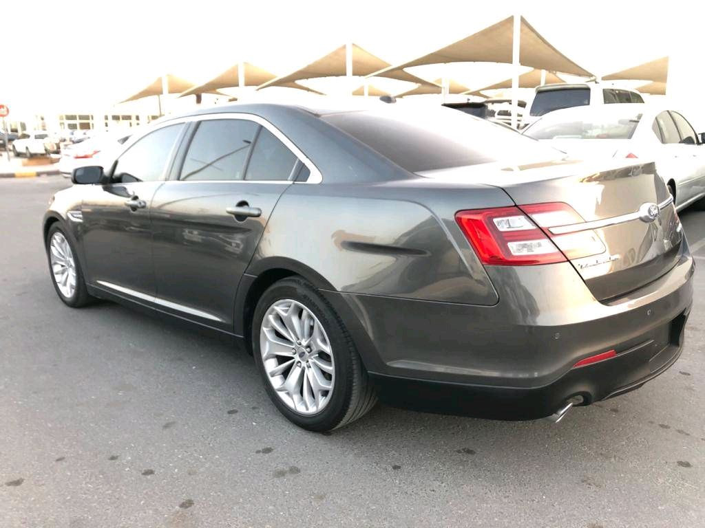 Ford Taurus - Image 9