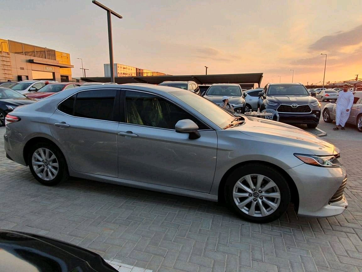 Toyota Camry - Image 8
