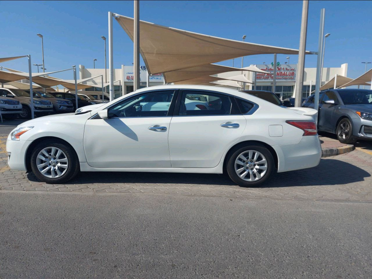 Nissan Altima - Image 5