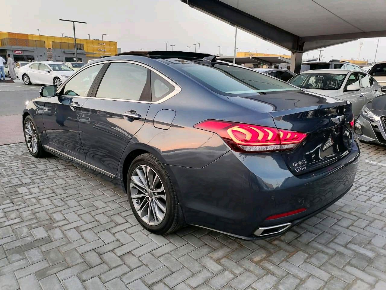 Hyundai Genesis - Image 4