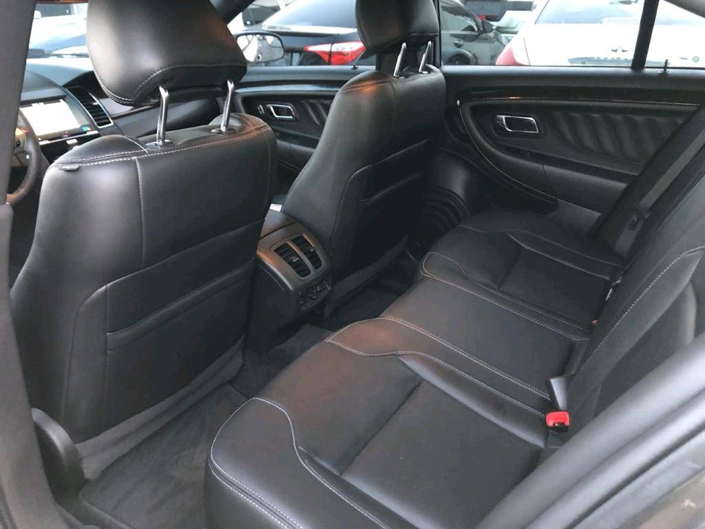 Ford Taurus - Image 12