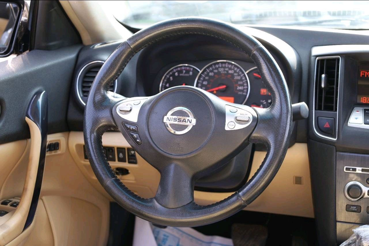 Nissan Maxima - Image 4