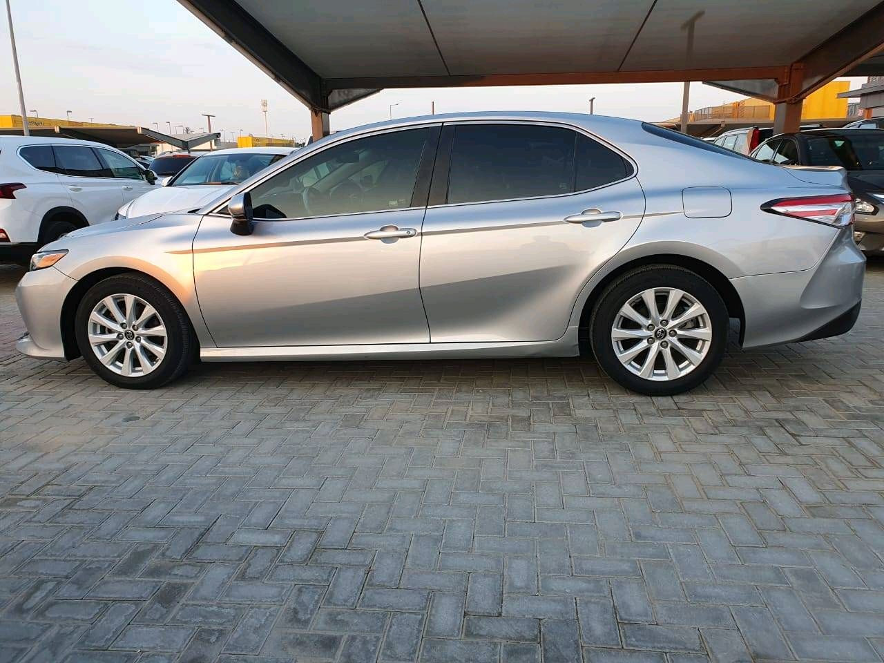 Toyota Camry - Image 11