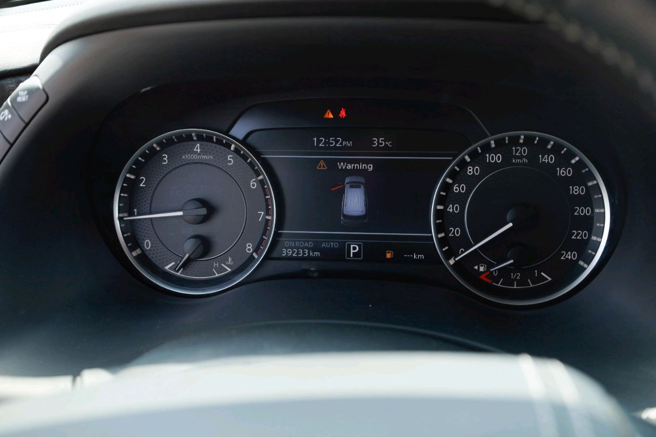 Nissan Patrol - Image 17