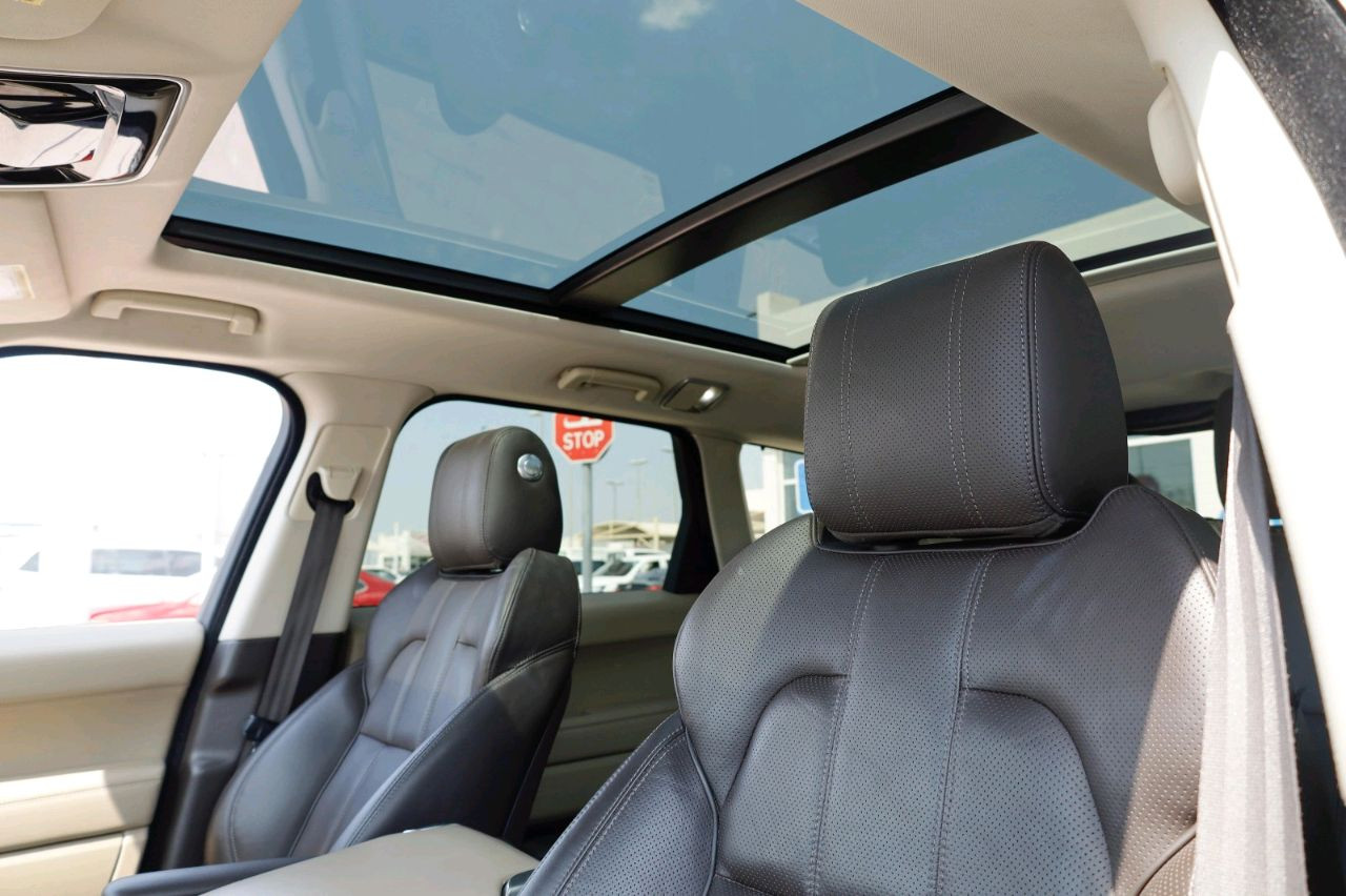 Range Rover Sport - Image 2