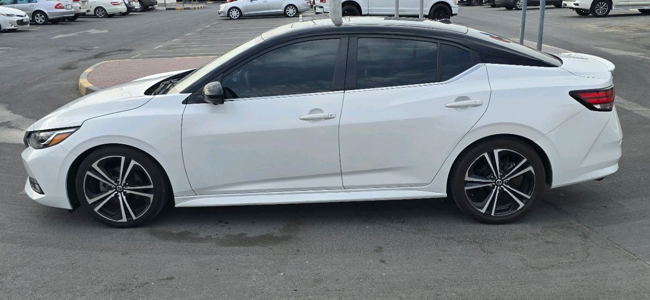Nissan Sentra - Image 7