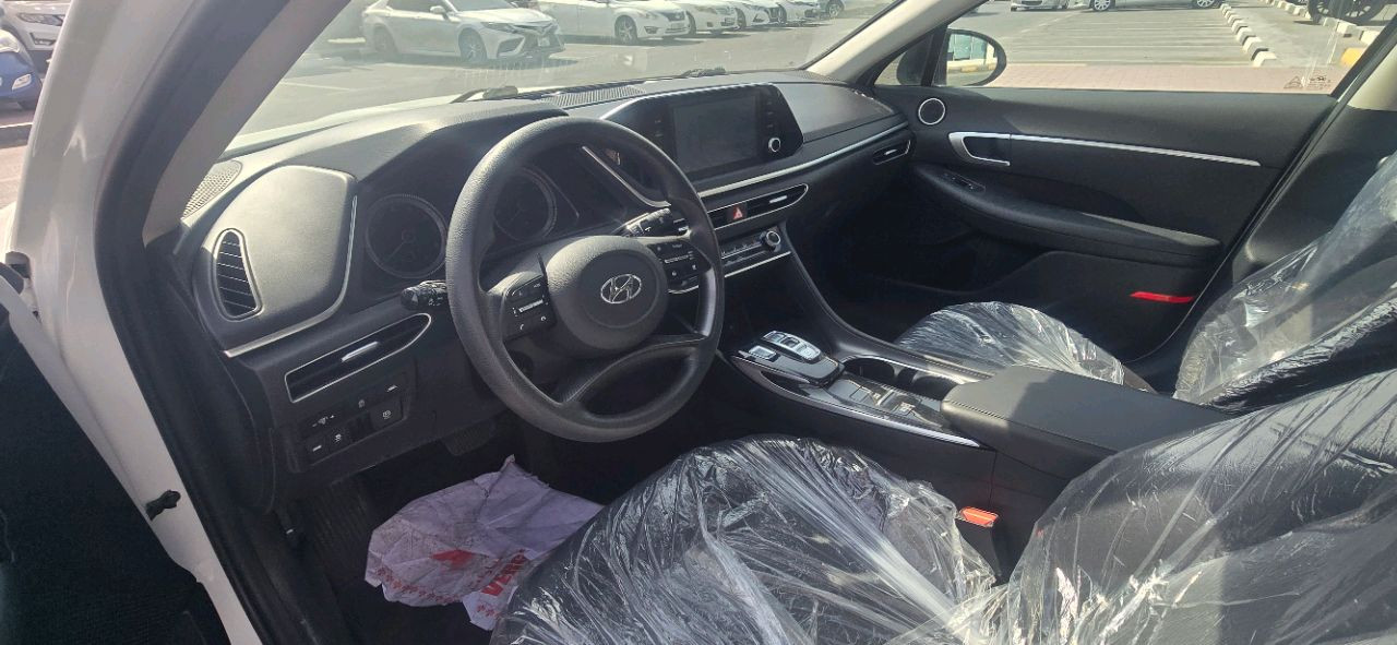 Hyundai Sonata - Image 9