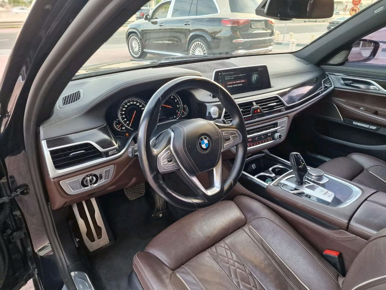 BMW 7-Series - Image 5
