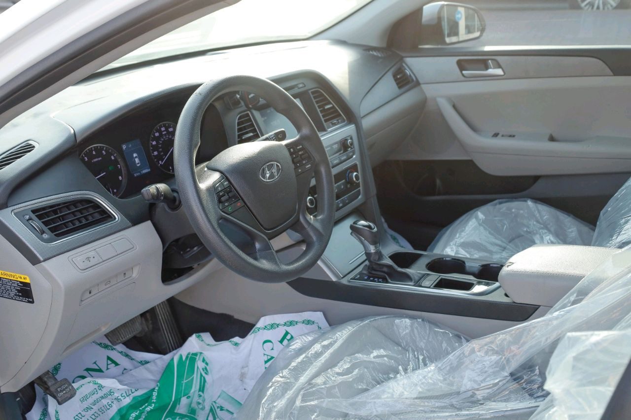 Hyundai Sonata - Image 5