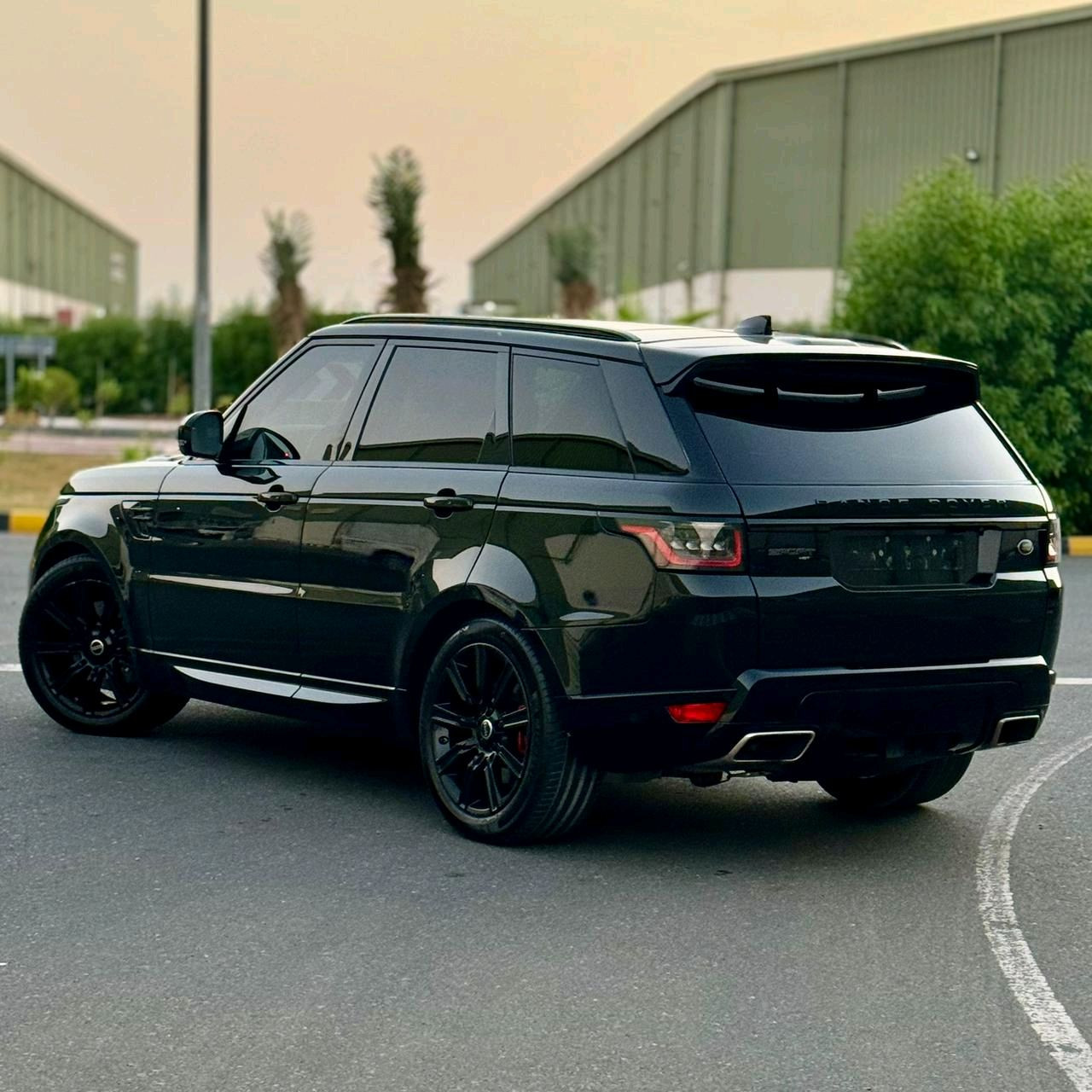 Range Rover Sport - Image 12