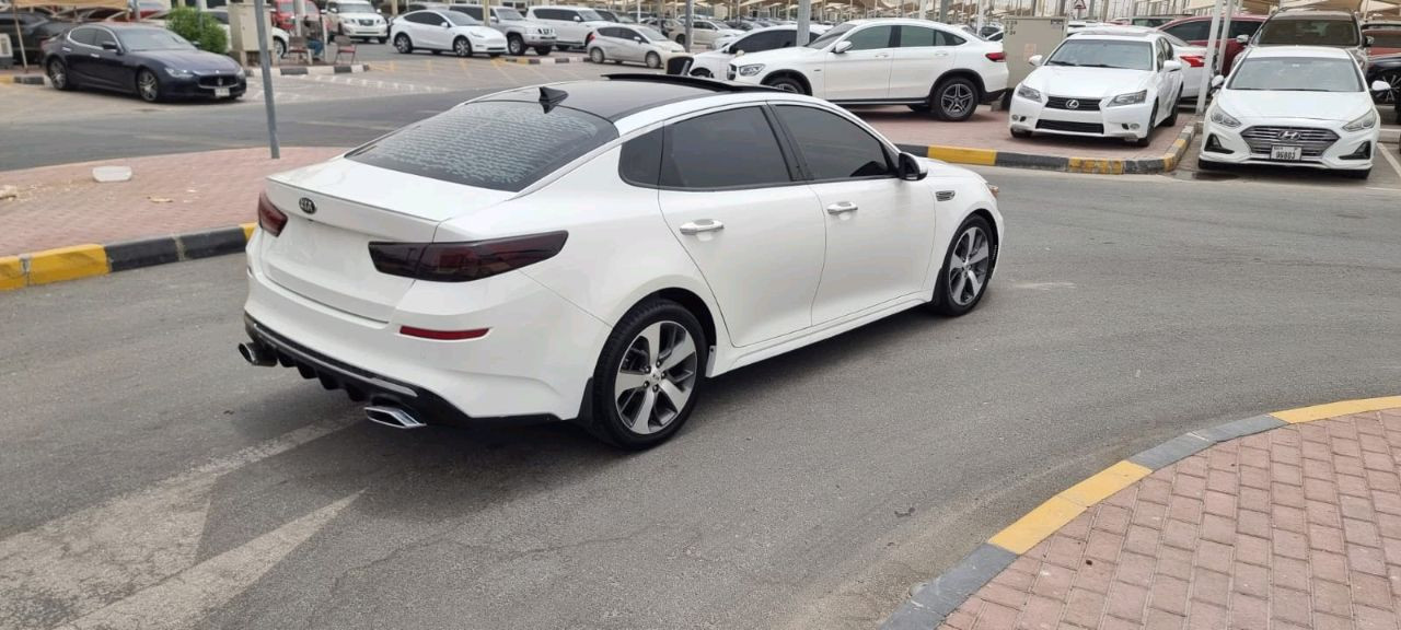 KIA Optima - Image 12