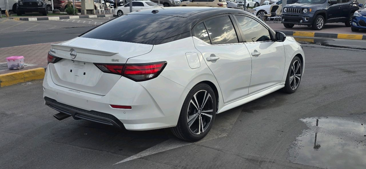 Nissan Sentra - Image 9