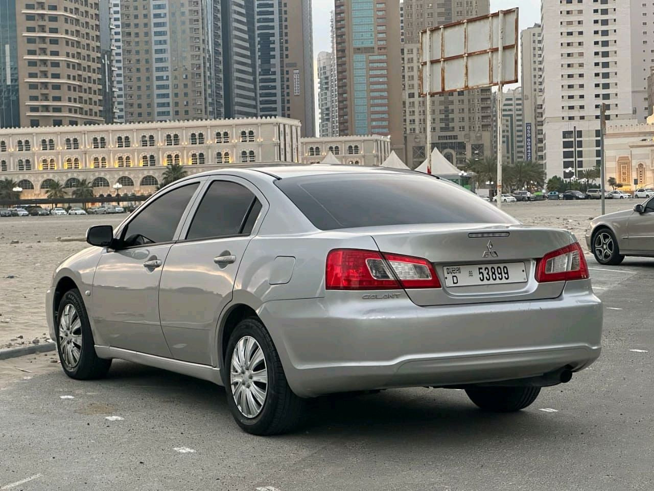 Mitsubishi Galant - Image 5