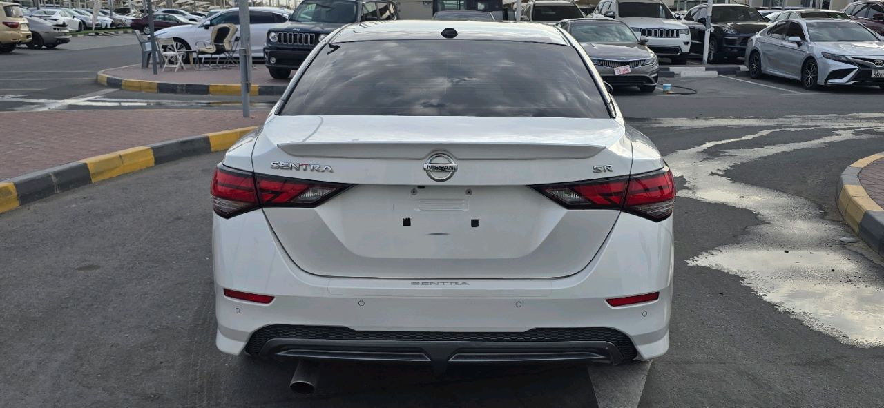 Nissan Sentra - Image 8