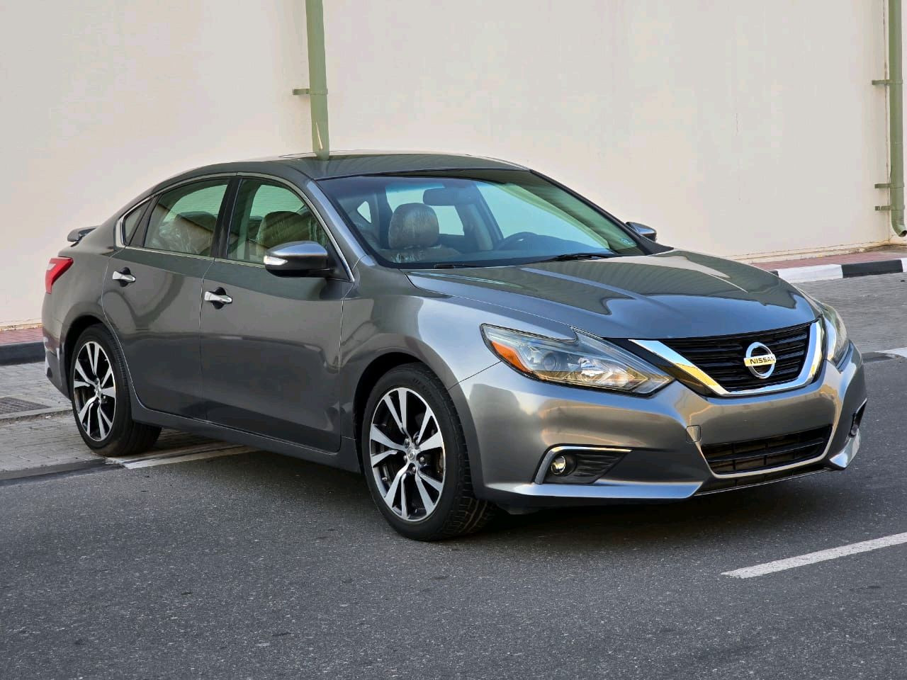 Nissan Altima - Image 6