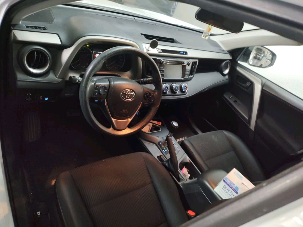 Mercedes Benz C-Class - Image 11