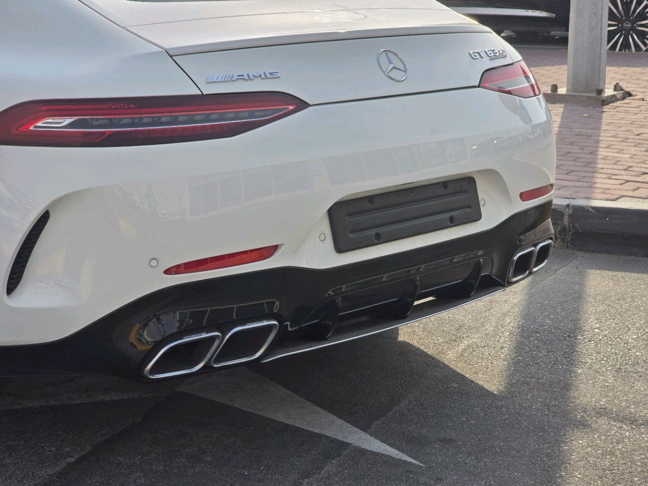 Mercedes Benz GT - Image 13