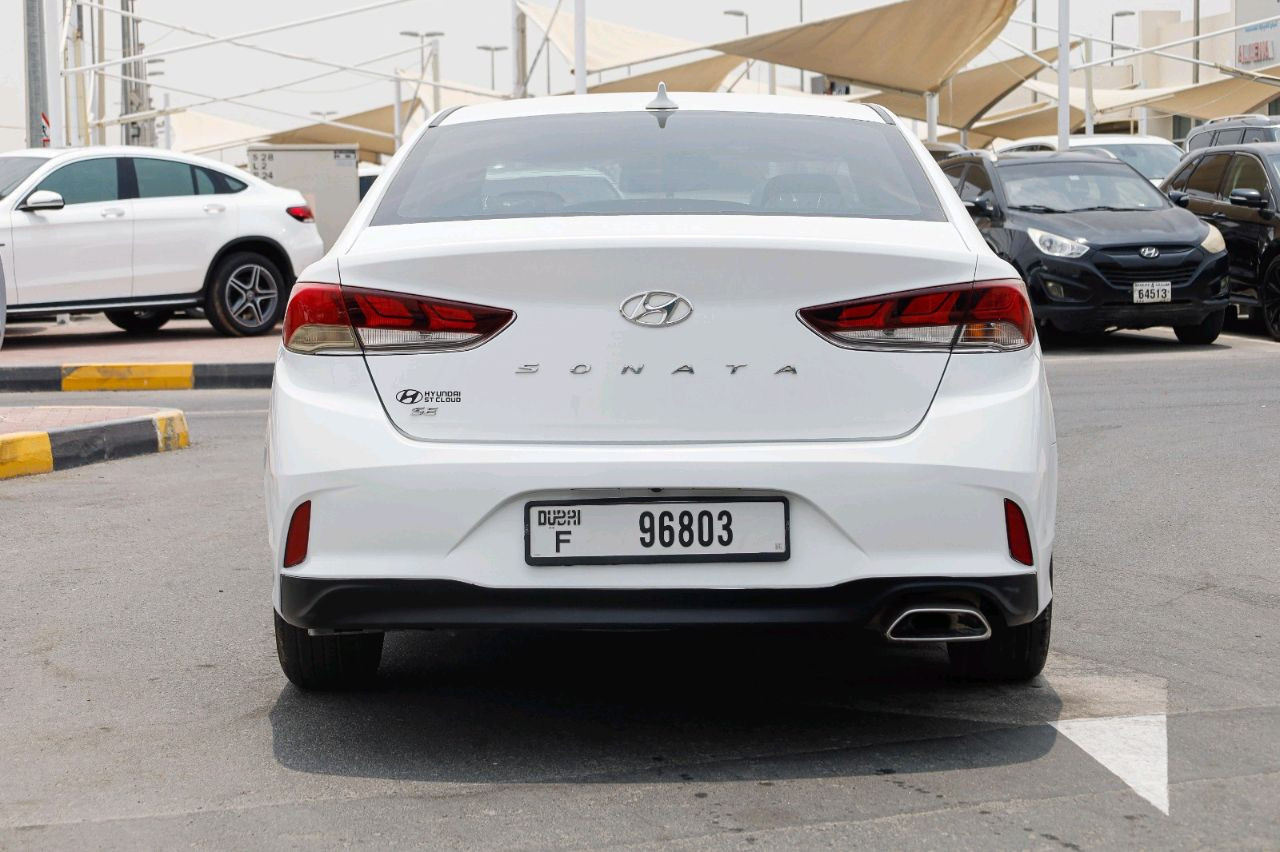 Hyundai Sonata - Image 8