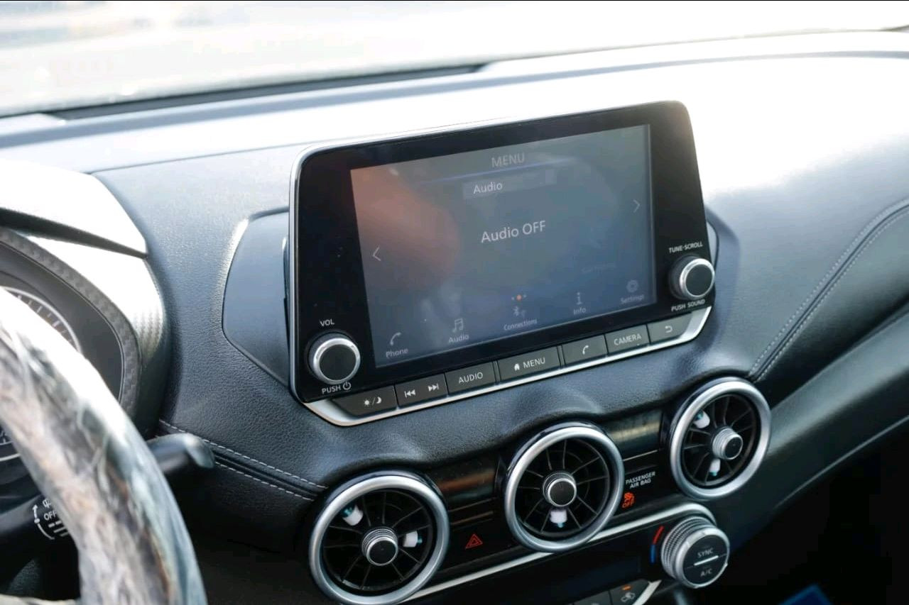 Nissan Sentra - Image 9