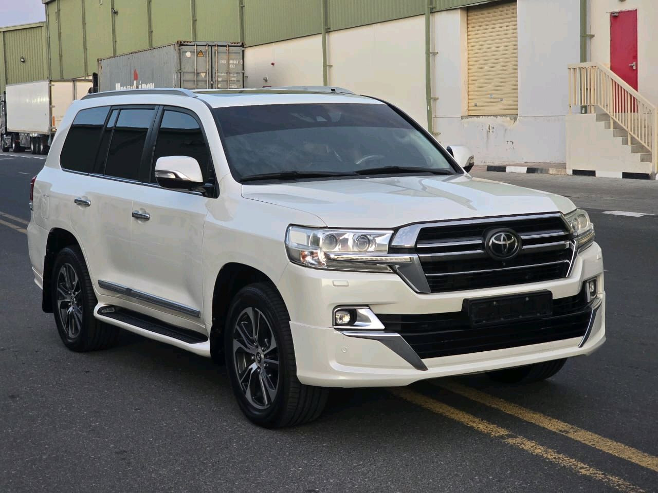 Toyota Land Cruiser - Image 8