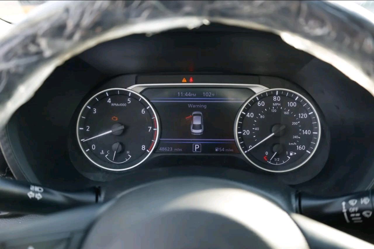 Nissan Sentra - Image 4