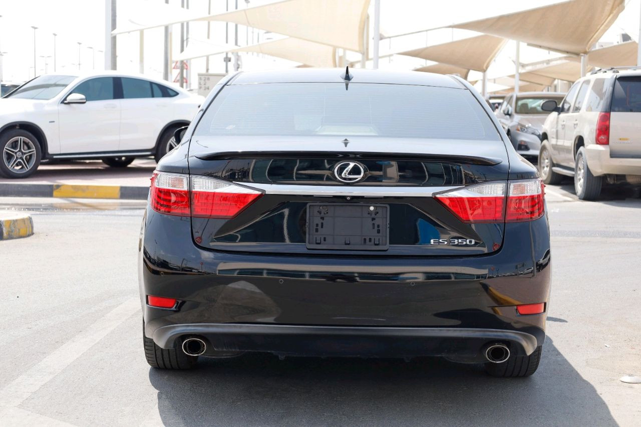 Lexus ES-Series - Image 3