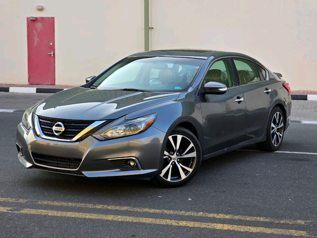 Nissan Altima - Image 8