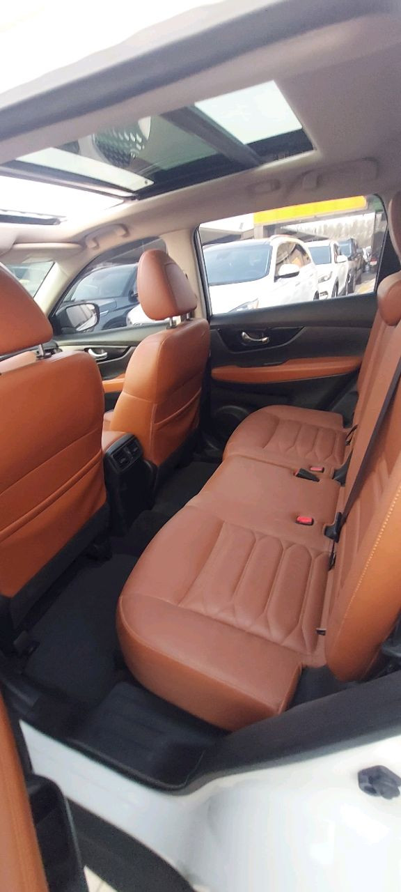 Nissan Rogue - Image 7