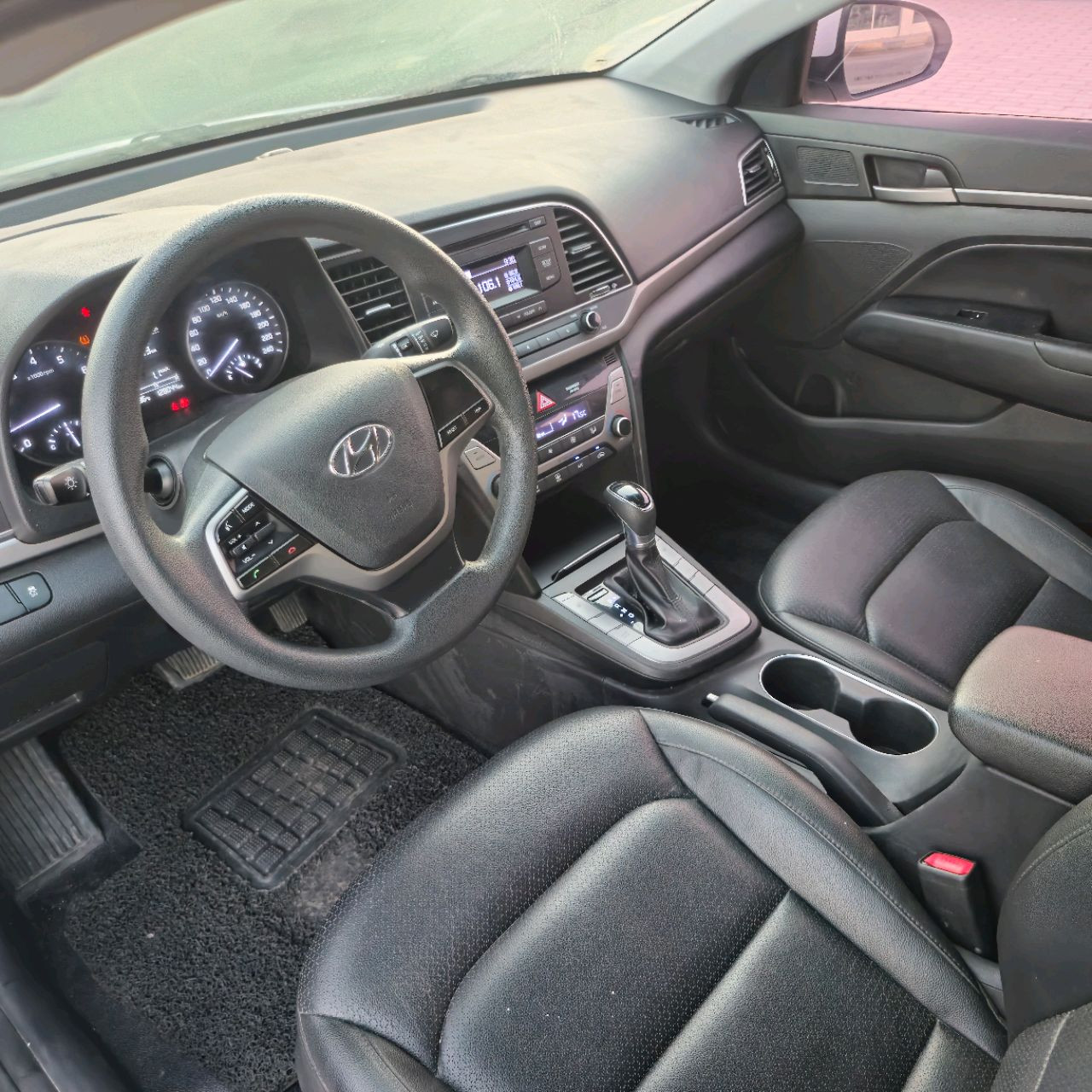 Hyundai Sonata - Image 3