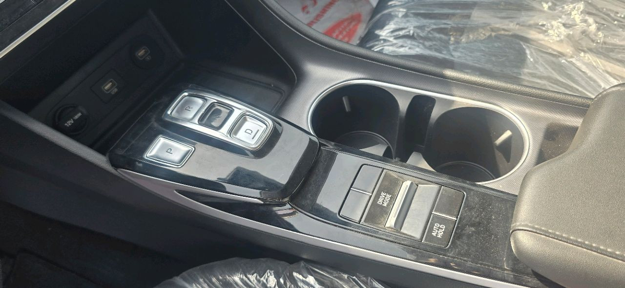 Hyundai Sonata - Image 10