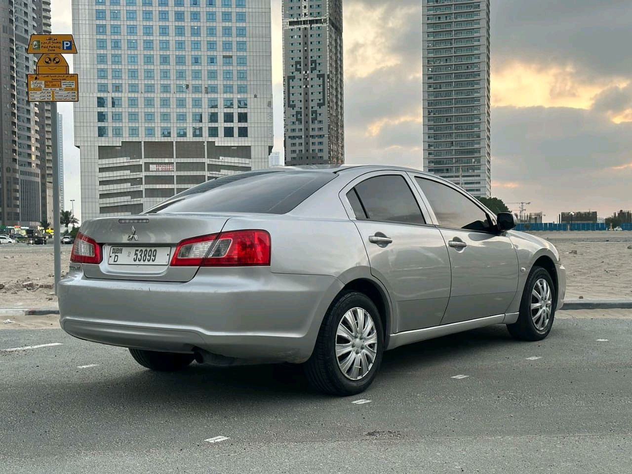 Mitsubishi Galant - Image 3