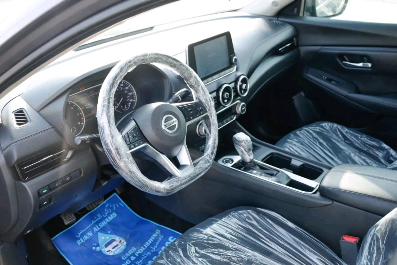Nissan Sentra - Image 12